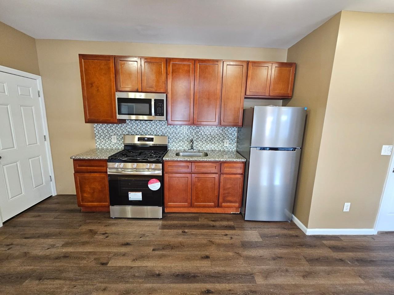 39 N Burnett St #B - Photo 6 of 12