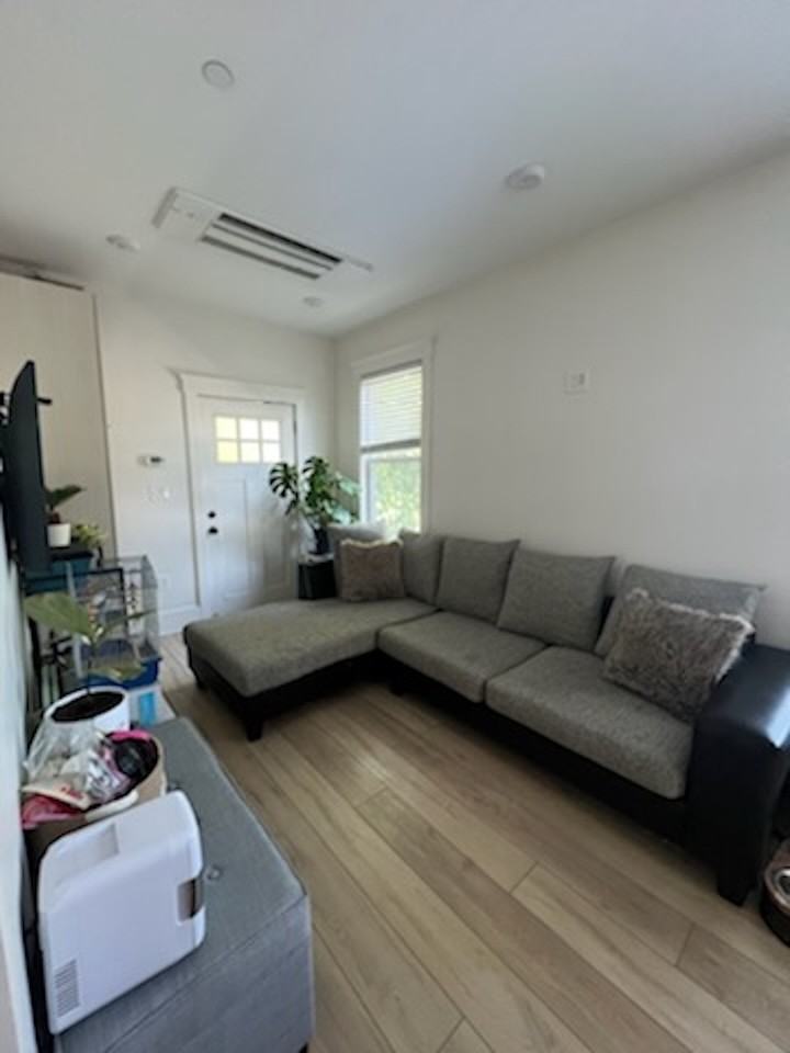 680 Winthrop Ave #1 - Photo 4 of 14