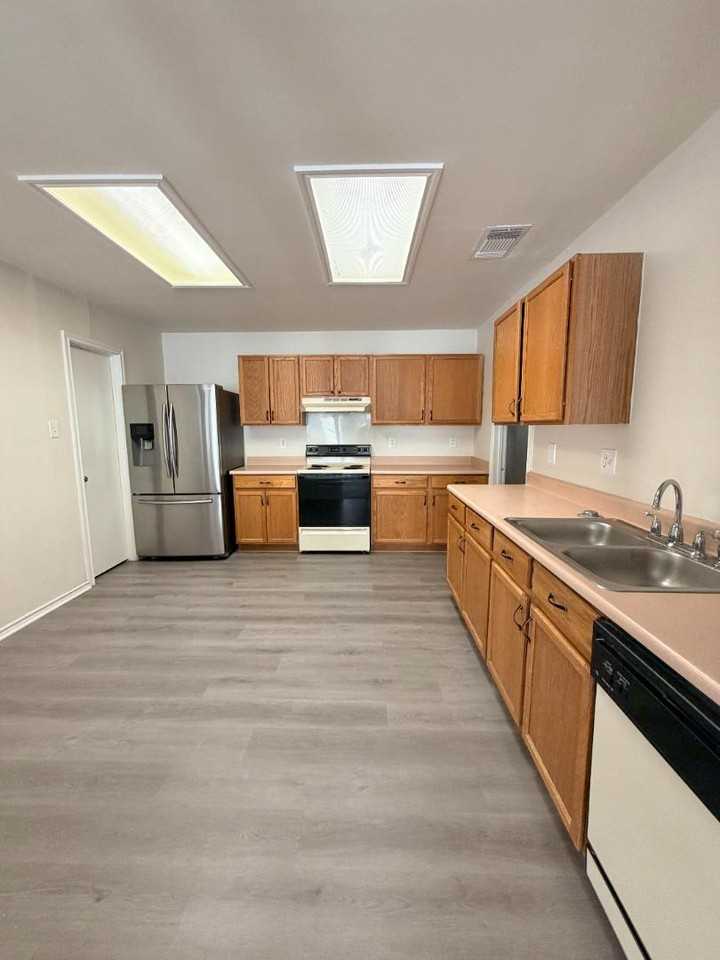 9742 Misty Plain Dr - Photo 4 of 20