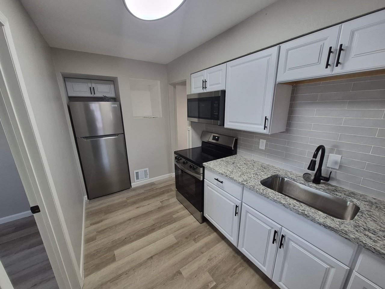 3515 Dixie Dr #NA - Photo 4 of 13