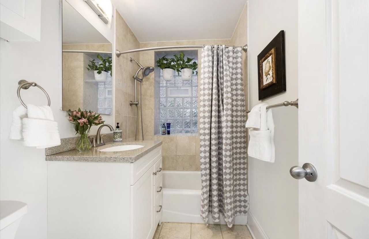 5404 N Kenmore Ave #G - Photo 2 of 16