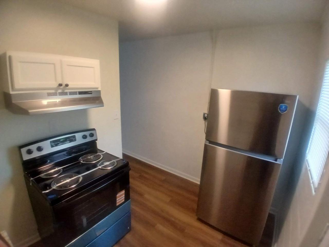 3413 Terminal Ct - Photo 2 of 10