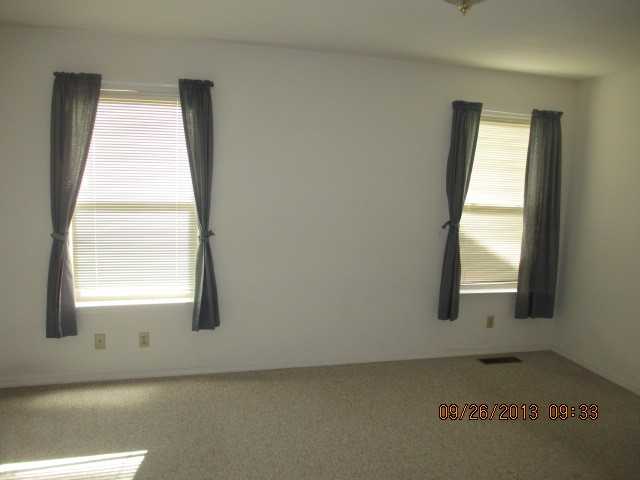 972 Hillside Dr #NA - Photo 6 of 9