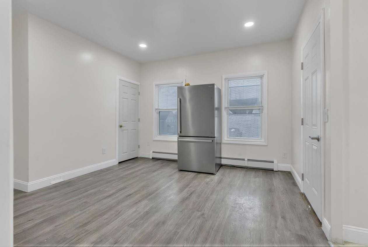 333 Orms St #3 - Photo 3 of 24