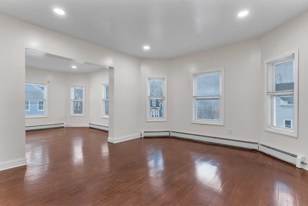 333 Orms St #3 - Photo 7 of 24