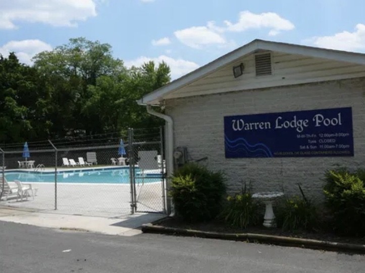 11 Warren Lodge Ct #2D
