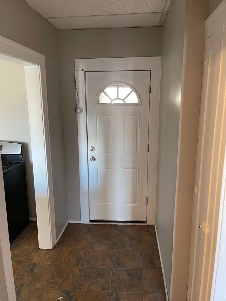 3456 W 117th St #2 - Photo 2 of 10