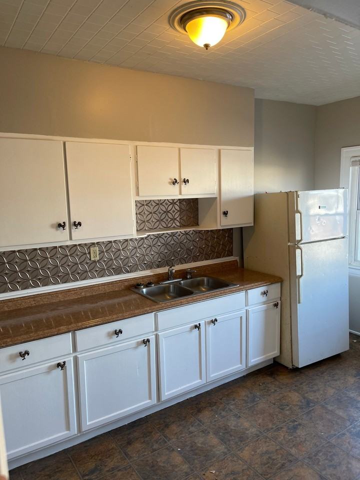 3456 W 117th St #2 - Photo 6 of 10