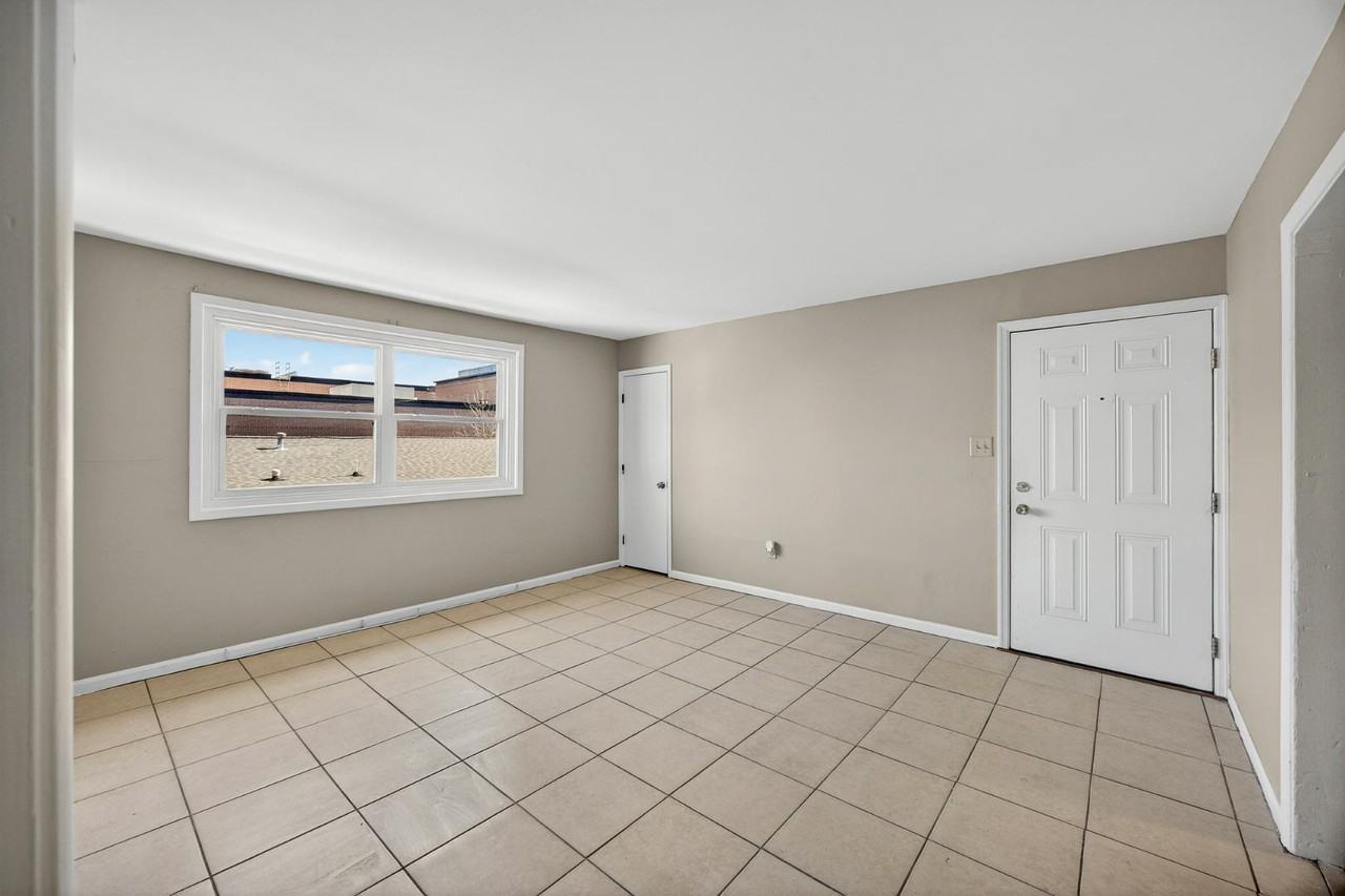 129 Congress St - Photo 4 of 10