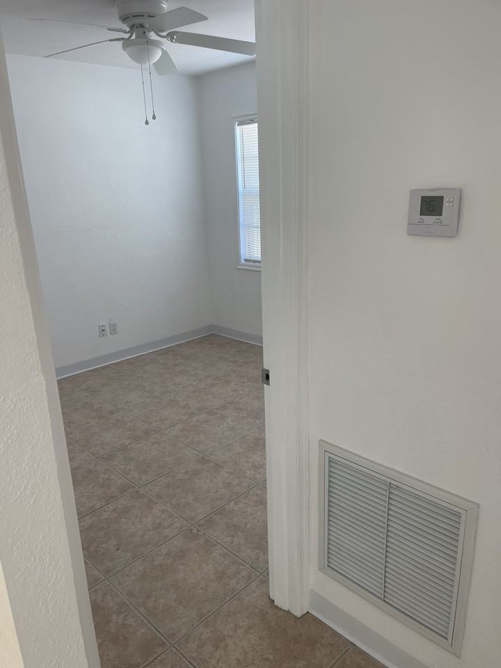 13400 1st St E #4 - Photo 2 of 9