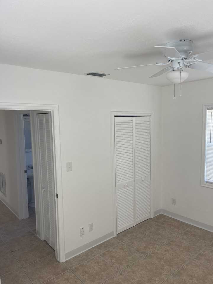 13400 1st St E #4 - Photo 6 of 9