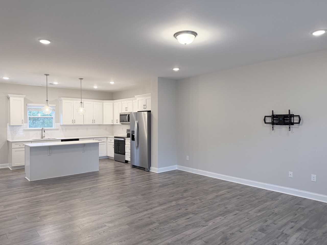 57 Walnut Springs Dr #19D - Photo 2 of 26