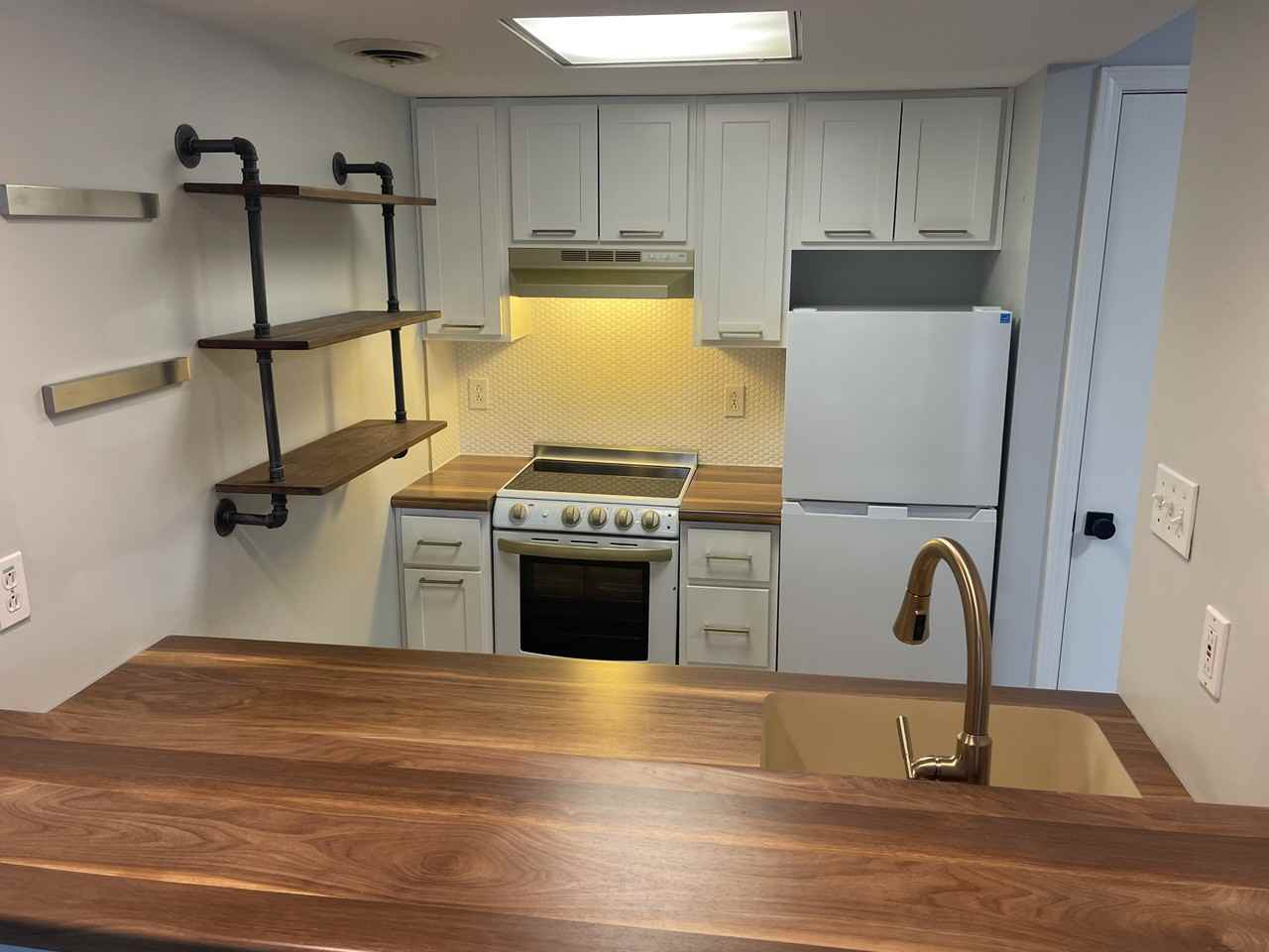 99 Bridge St #10 - Photo 3 of 7