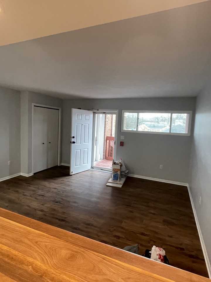 99 Bridge St #10 - Photo 4 of 7