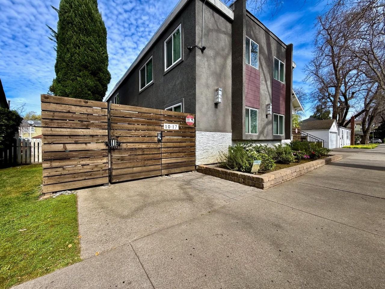 1017 U St - Photo 2 of 14