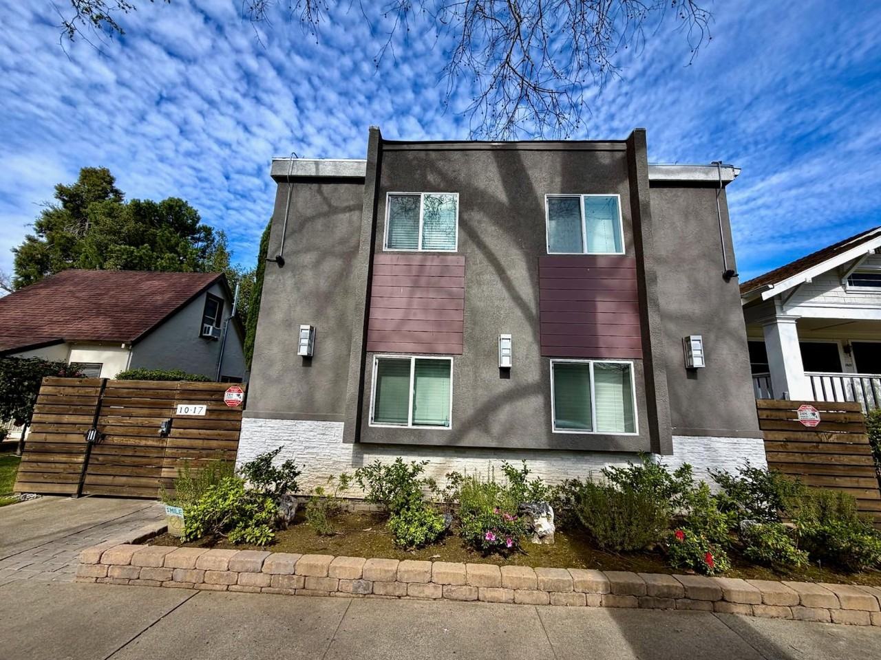 1017 U St - Photo 4 of 14