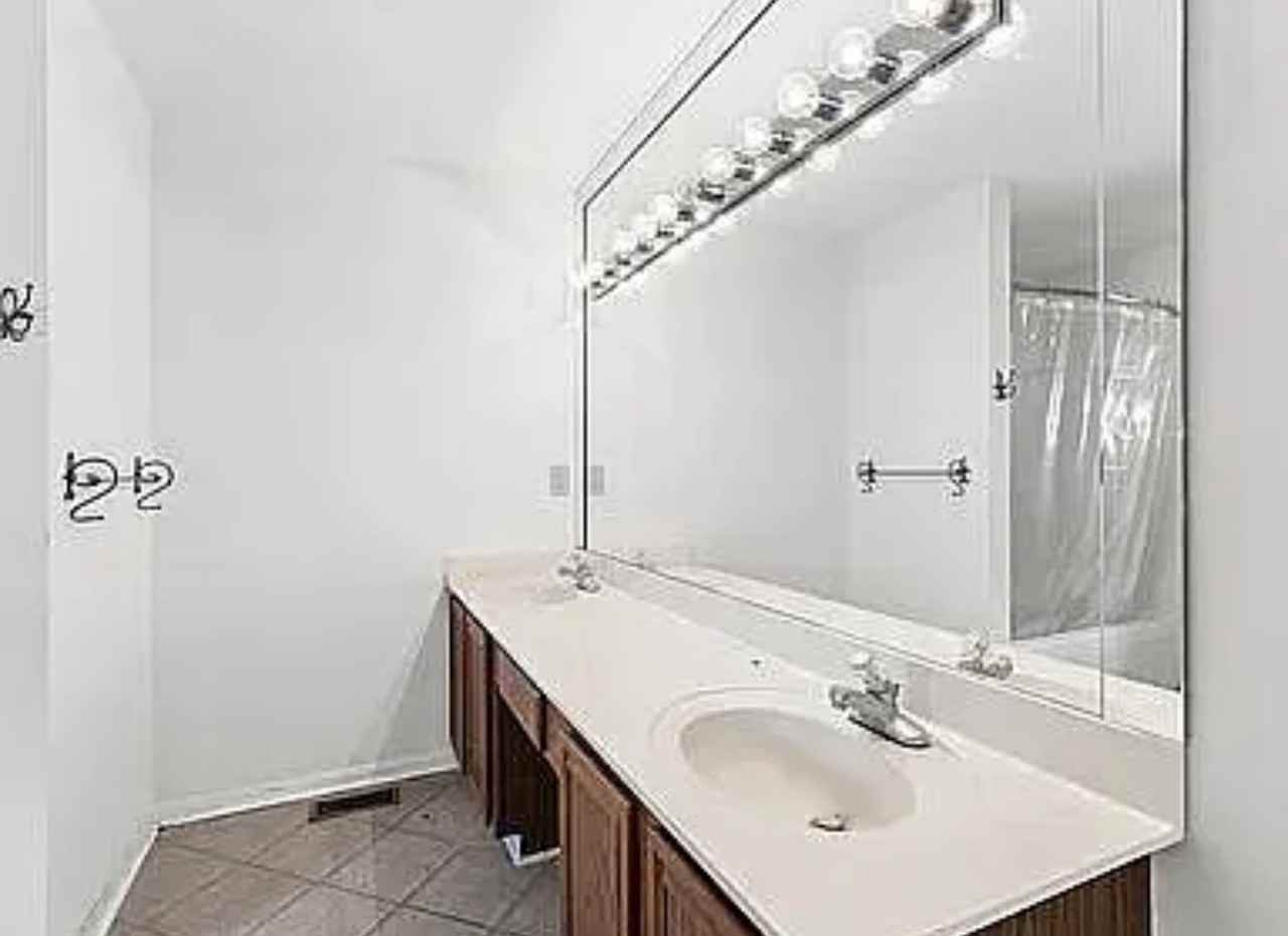 4628 Fieldmoor Dr #NA - Photo 5 of 10