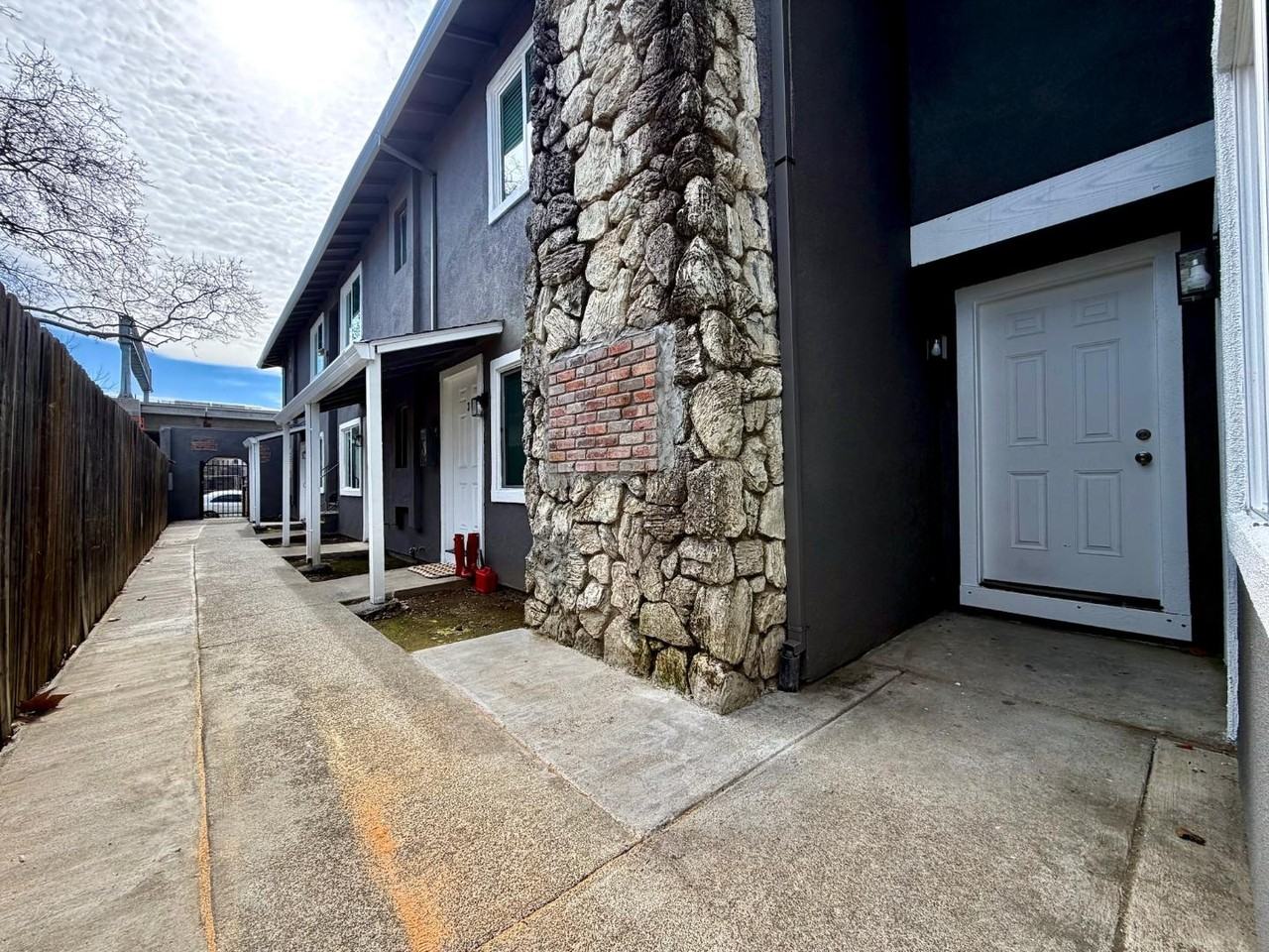 1819 W St - Photo 4 of 4