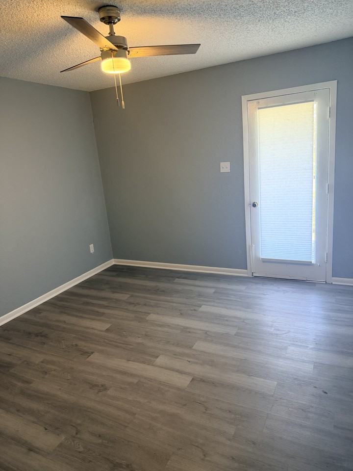 151 Springlake Dr #3 - Photo 2 of 7