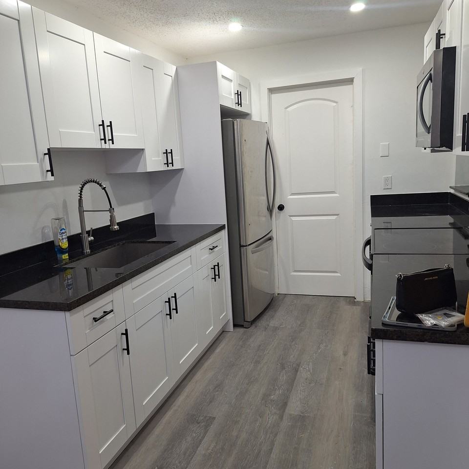 7344 Sw 8th Ct - Photo 7 of 12