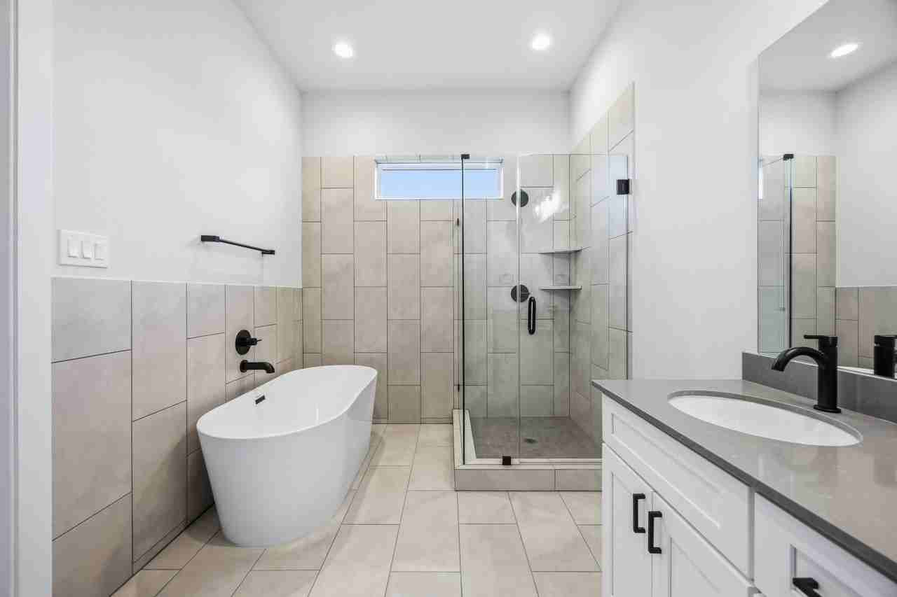 6107 De Campo St - Photo 2 of 12
