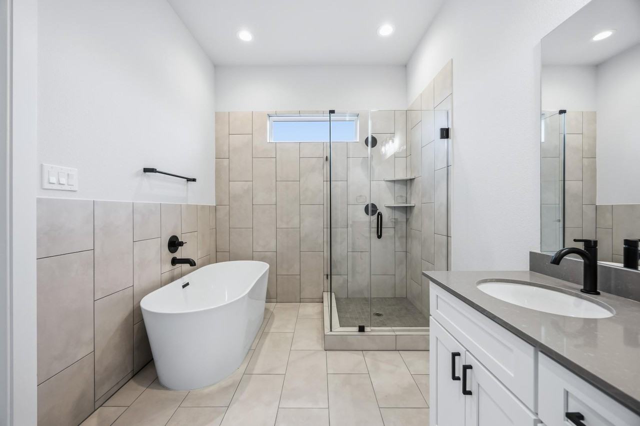 6107 De Campo St - Photo 3 of 12