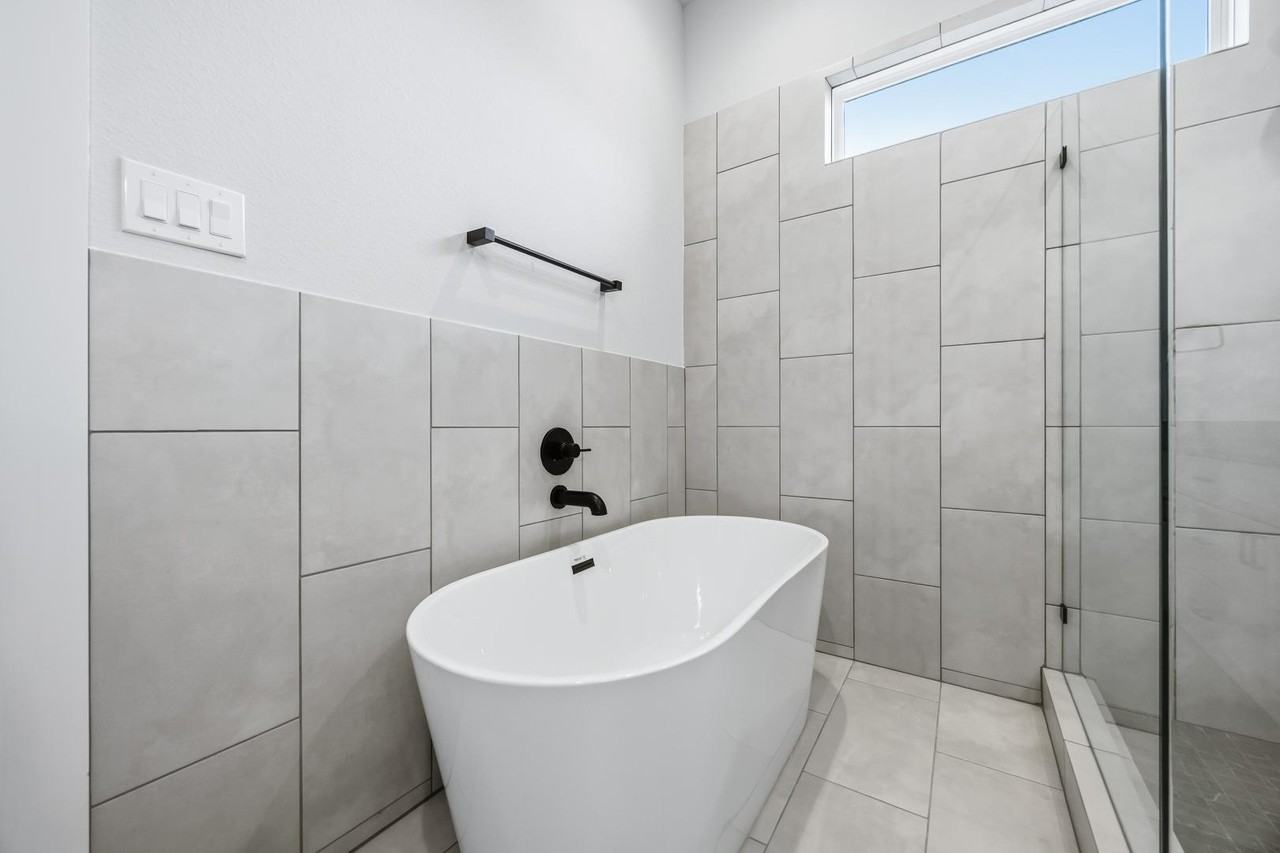 6107 De Campo St - Photo 4 of 12