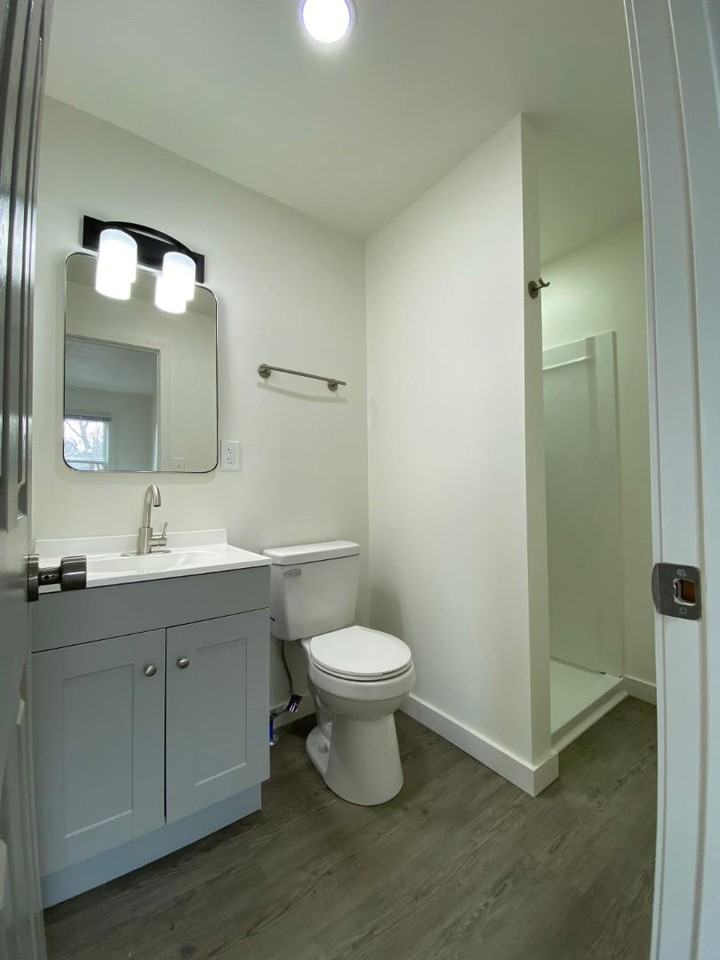 213 Carroll Dr - Photo 2 of 7