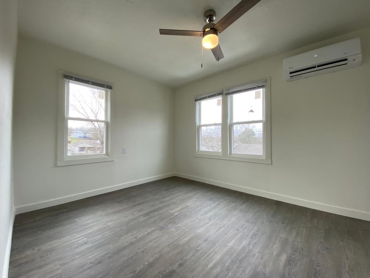 213 Carroll Dr - Photo 4 of 7