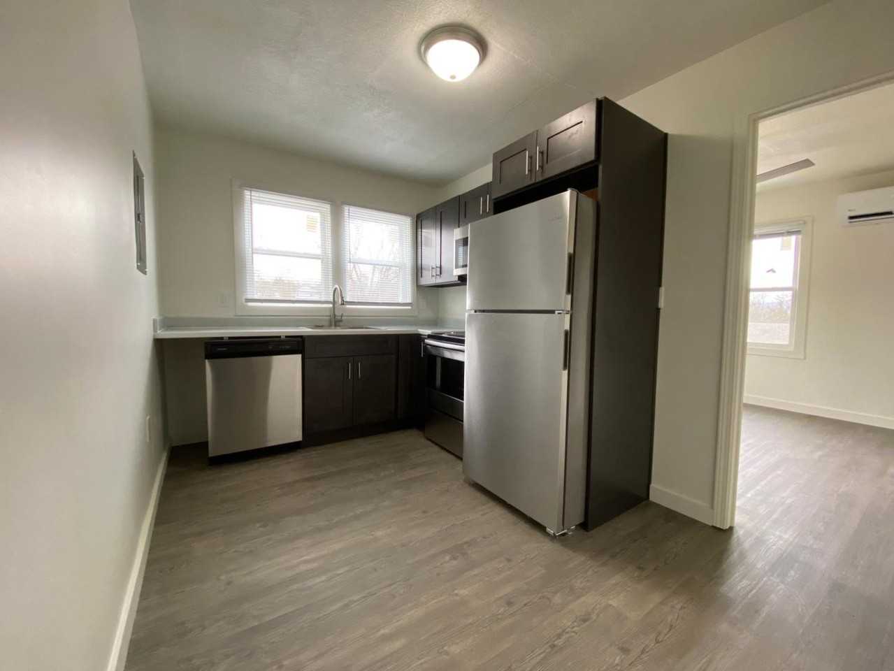 213 Carroll Dr - Photo 6 of 7