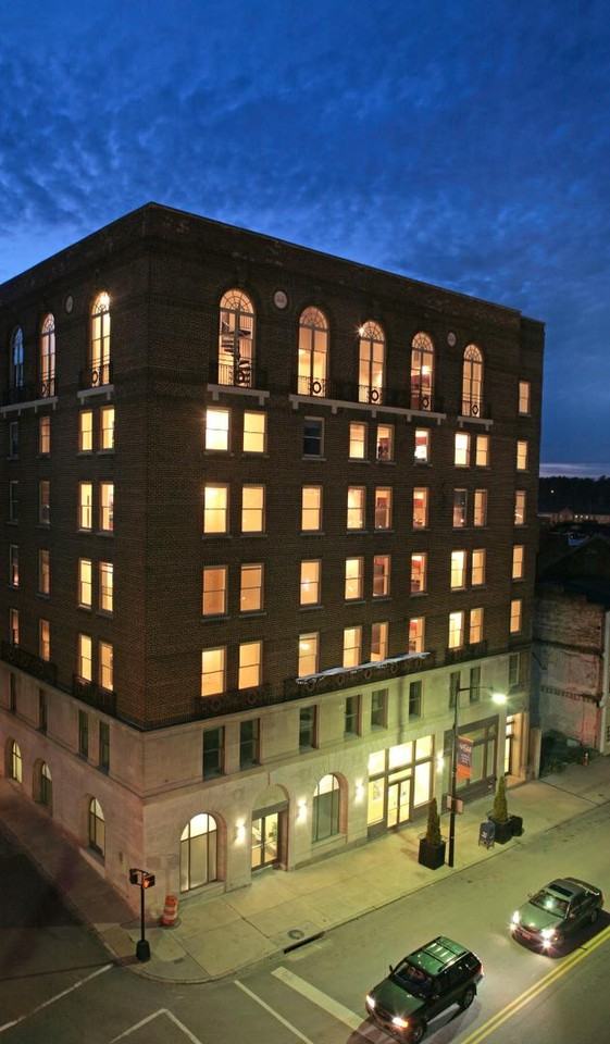 Courthouse View Apartments - Photo 3 of 5