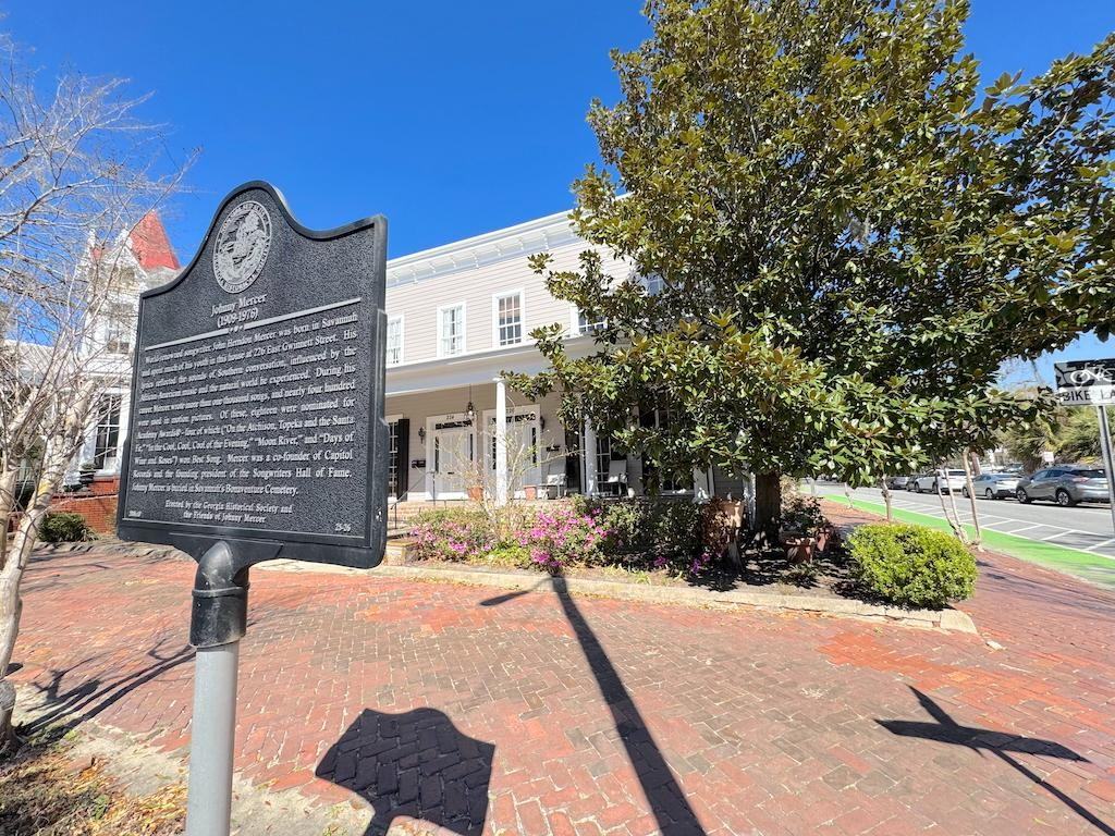 226 E Gwinnett St - Photo 2 of 2