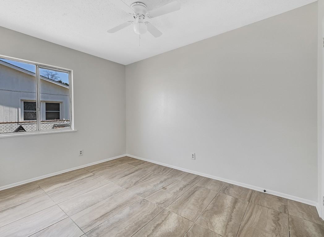 2405 Mamie Dr #NA - Photo 4 of 15