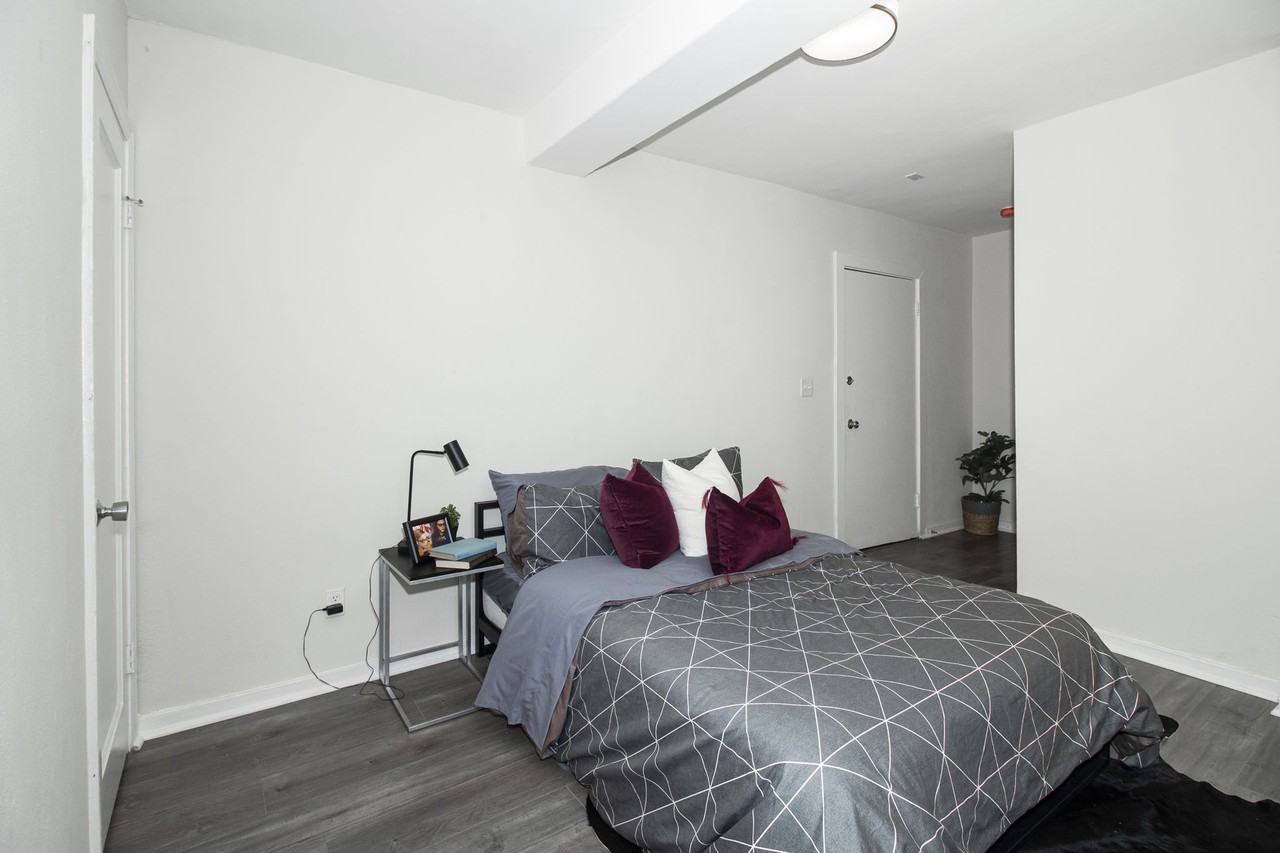 650 Ellis - Photo 2 of 11