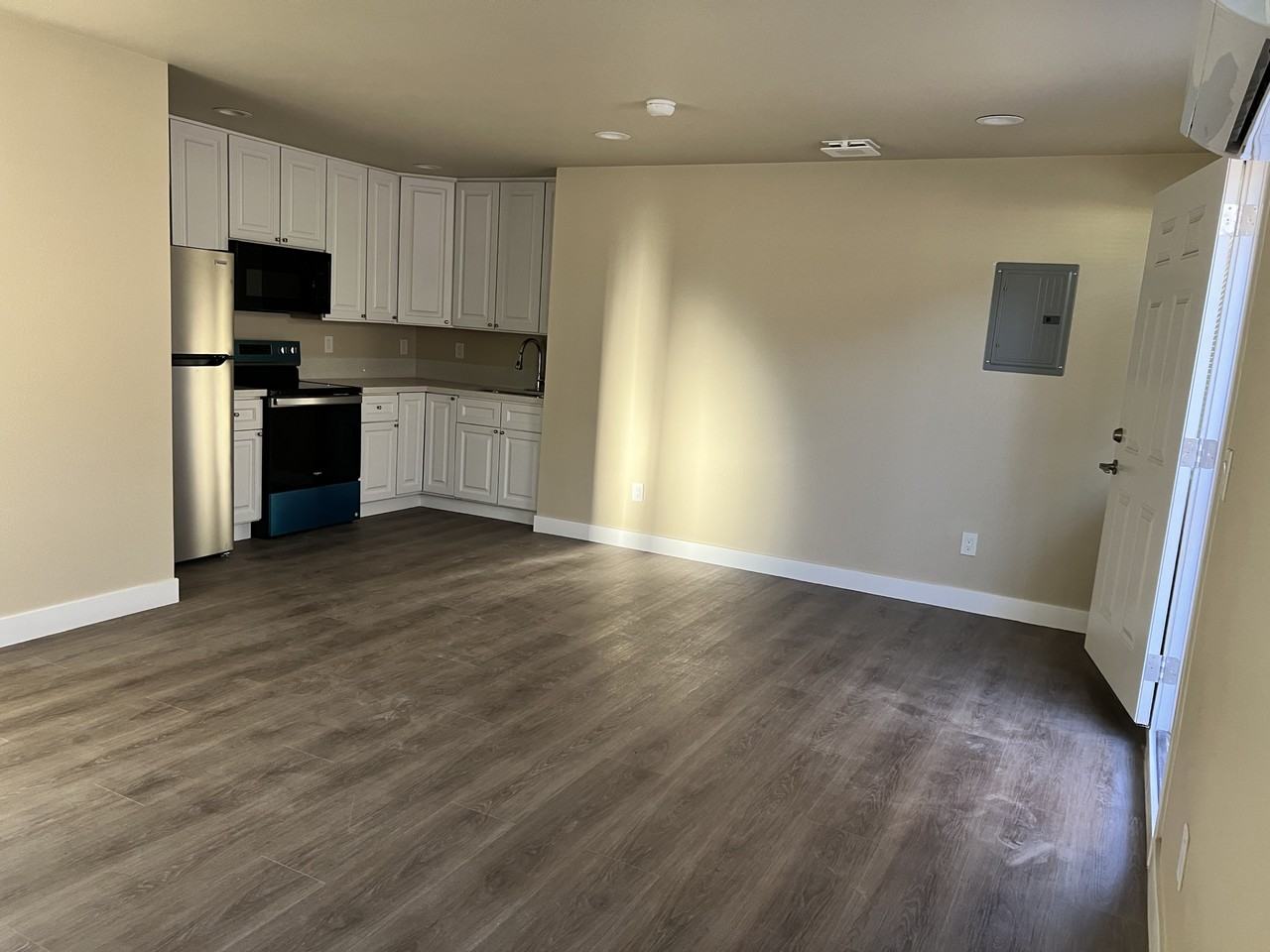 8822 Omelveny Ave #NA - Photo 7 of 12