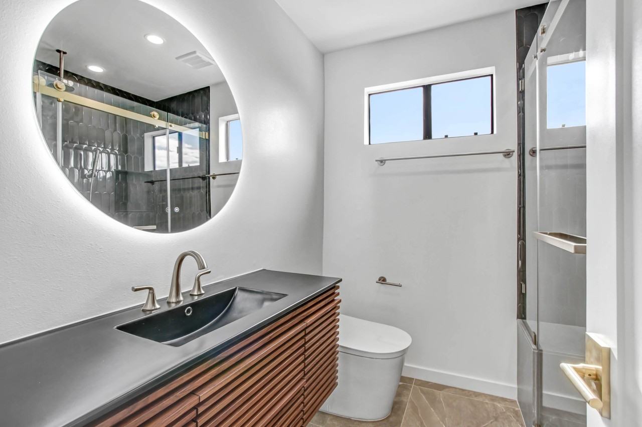 727 Westbourne - Photo 7 of 24