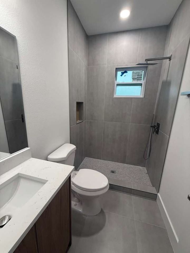 407 Harbor Boulevard - Photo 6 of 15