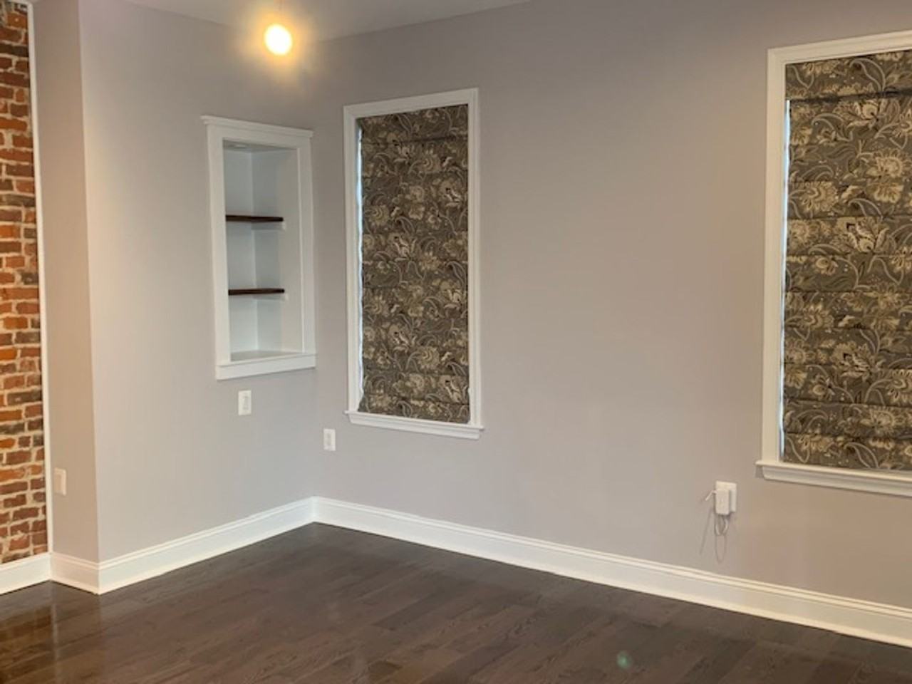 125 W Sharpnack St - Photo 6 of 32