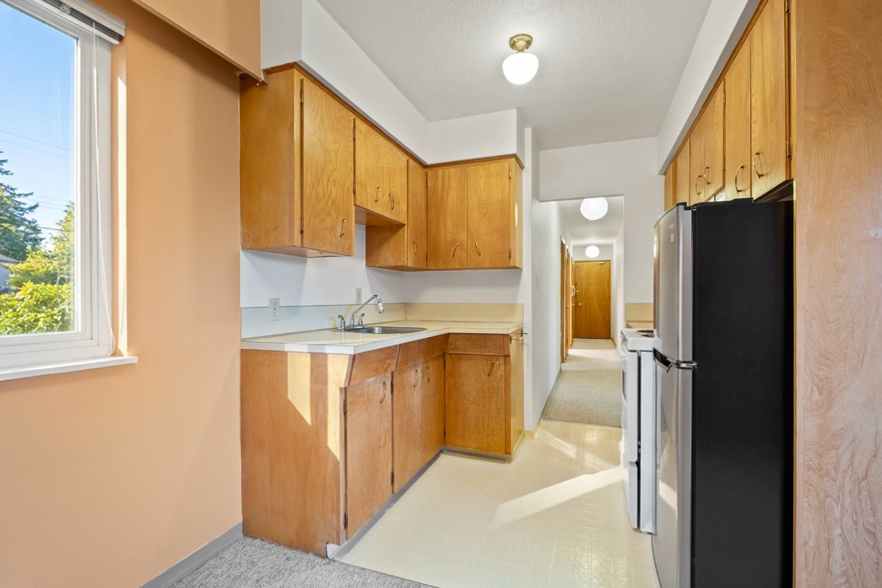 2224 Trinity Street #102 - Photo 7 of 10