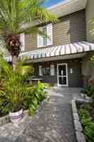 featured image of 727 N Himes Ave