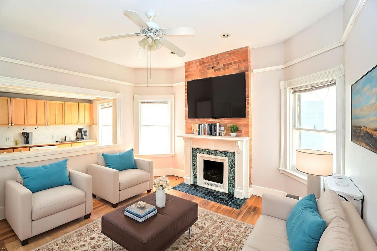 30 Prince St - Photo 3 of 32