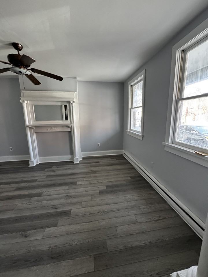 225 W Martin St #1 - Photo 4 of 15