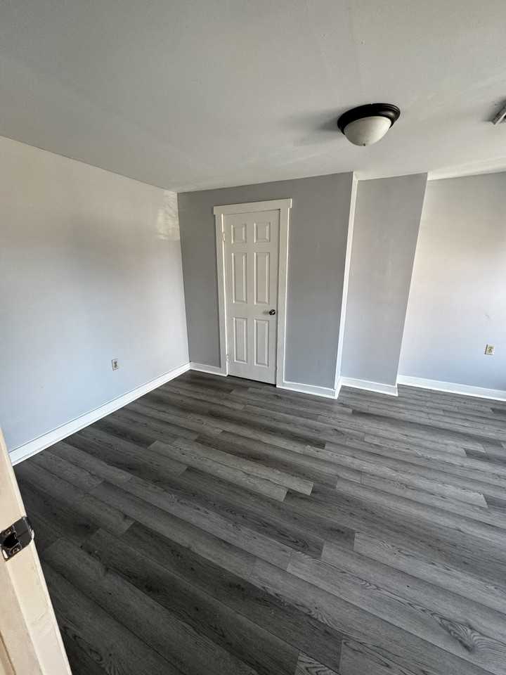 225 W Martin St #1 - Photo 6 of 15