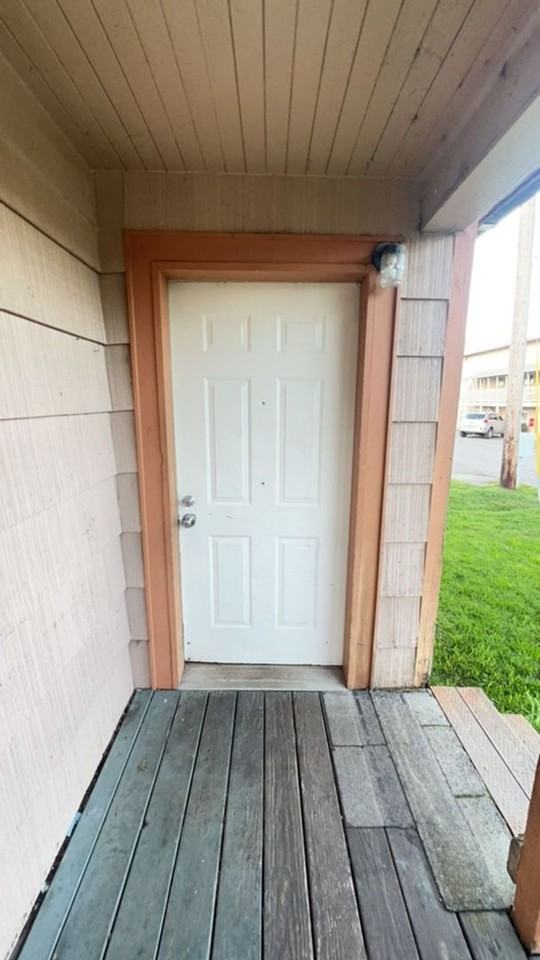 63718 Ellen St - Photo 4 of 12