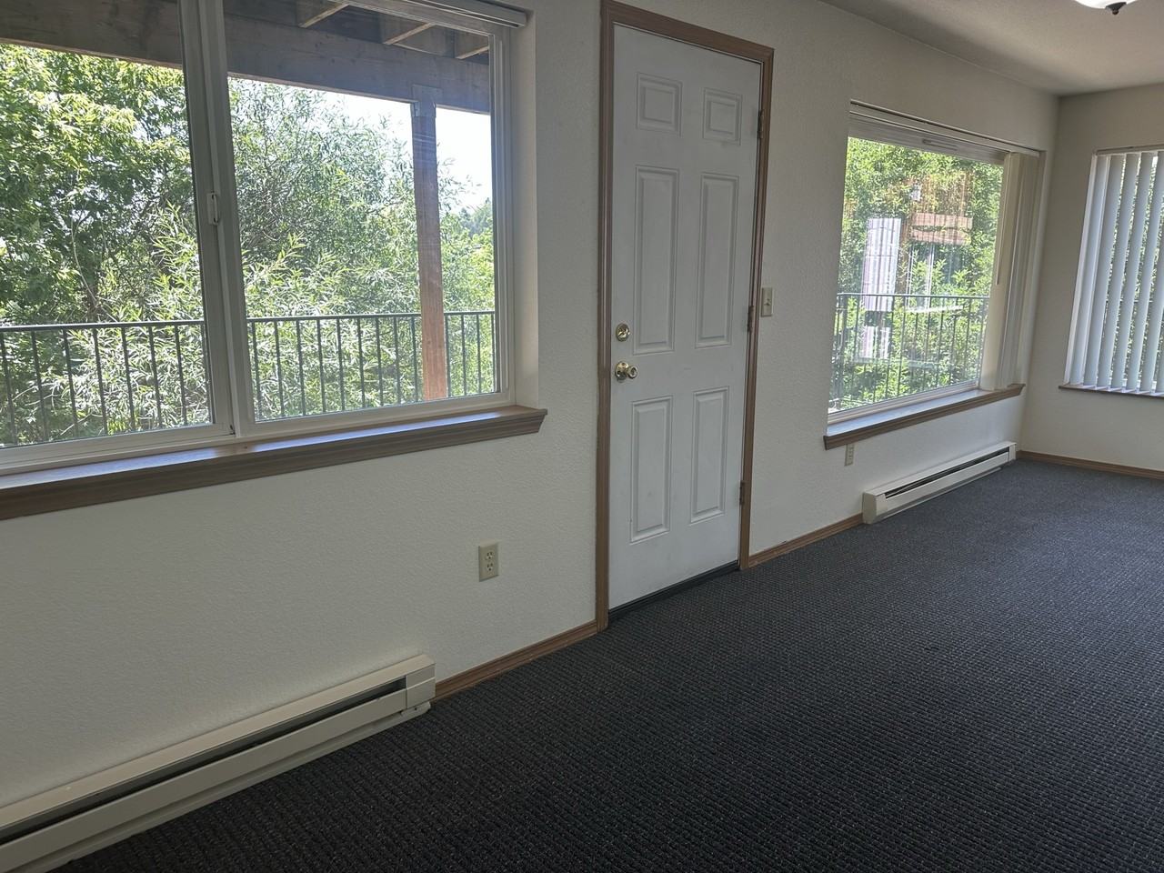 540 Ne Maiden Ln #2 - Photo 5 of 11