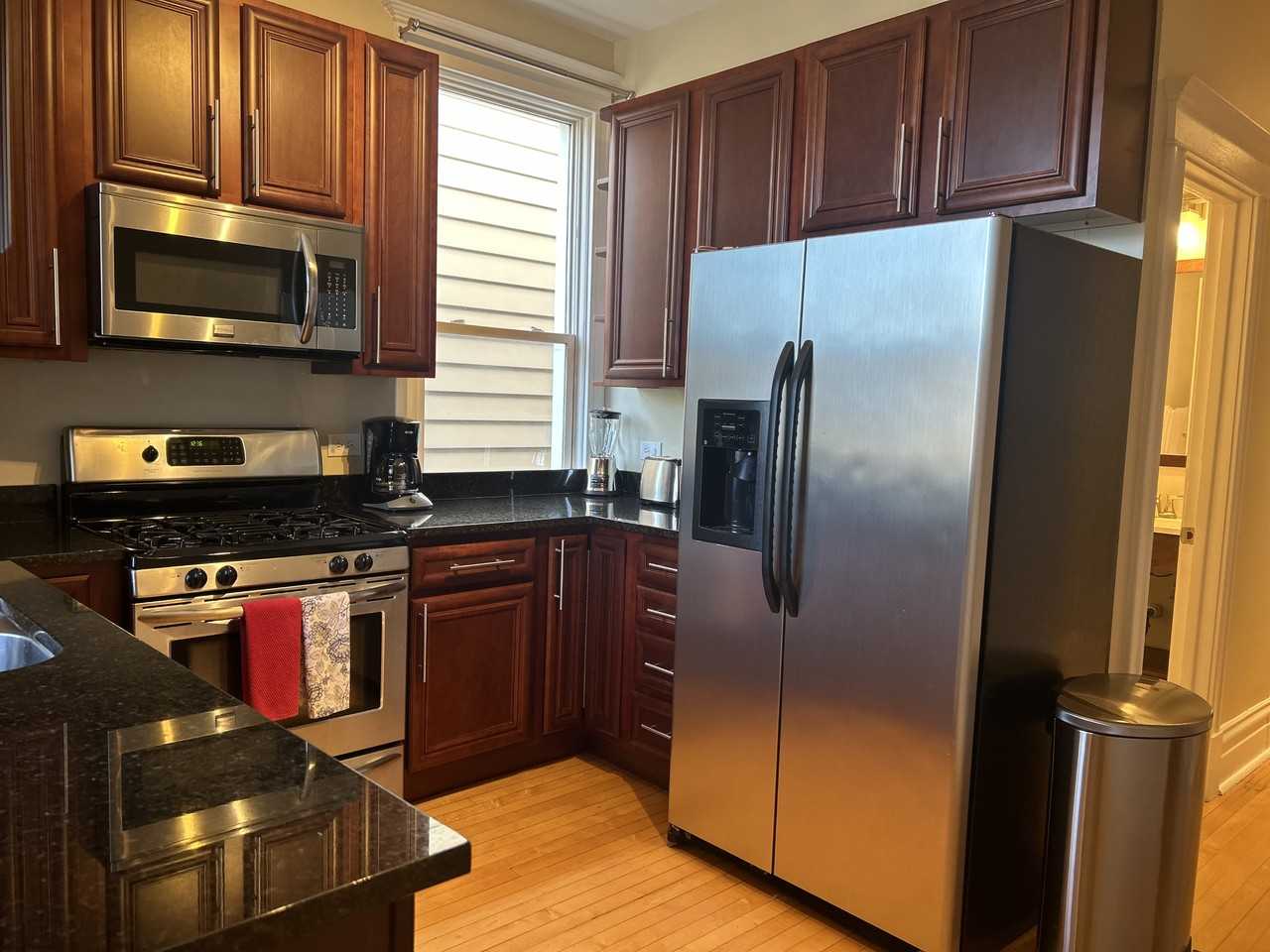 3249 N Hoyne Ave #2 - Photo 6 of 9