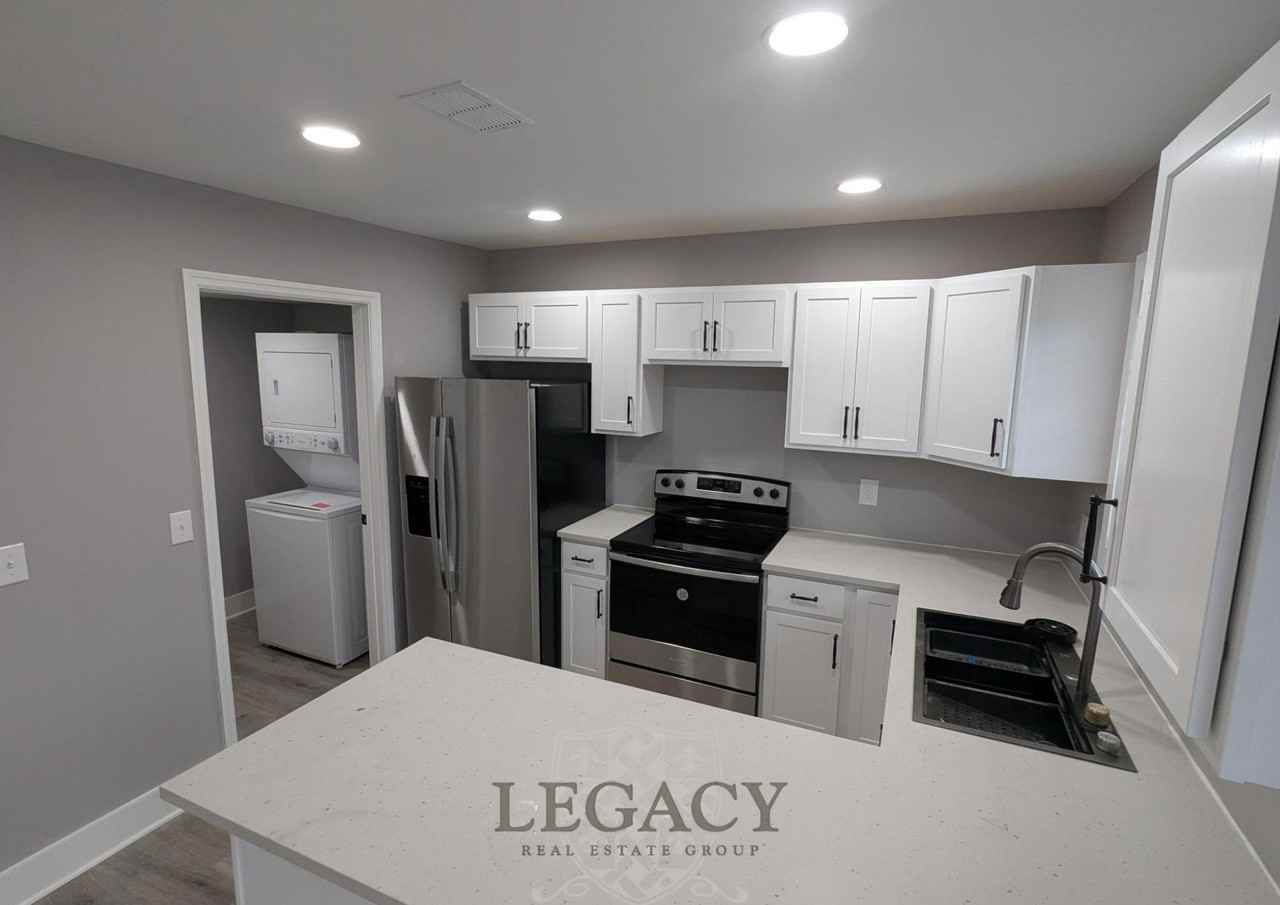 408 Huntington Ridge Dr #1 - Photo 4 of 16