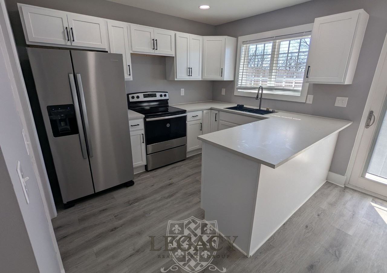 408 Huntington Ridge Dr #1 - Photo 5 of 16