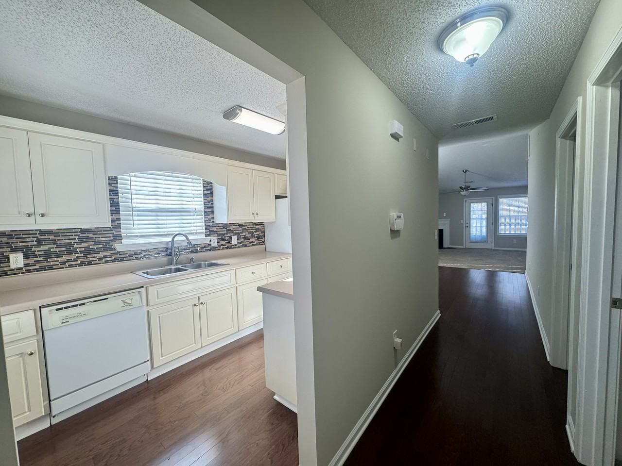 1653 Summerwoods Cir #1 - Photo 3 of 19