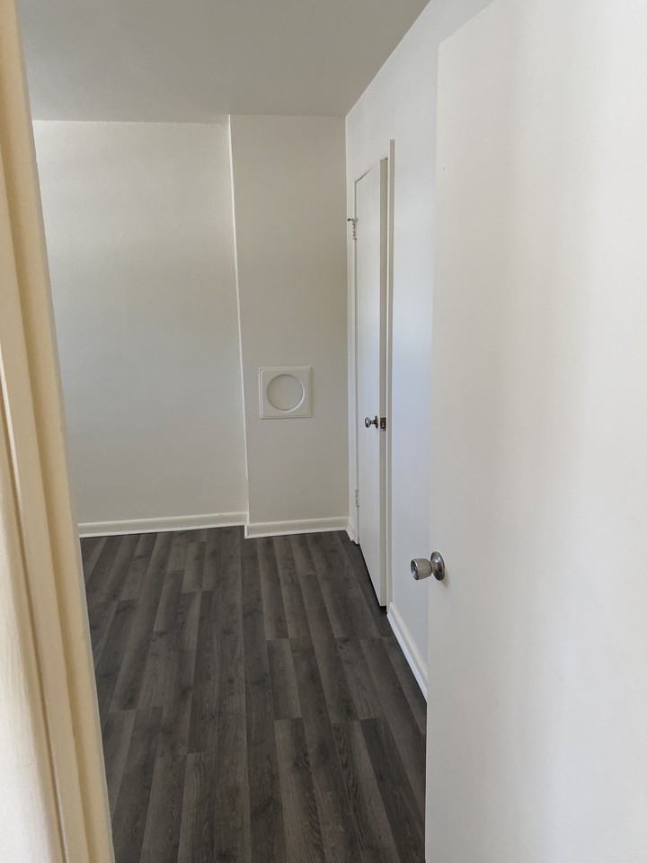 327 Born Pl #327 - Photo 4 of 10